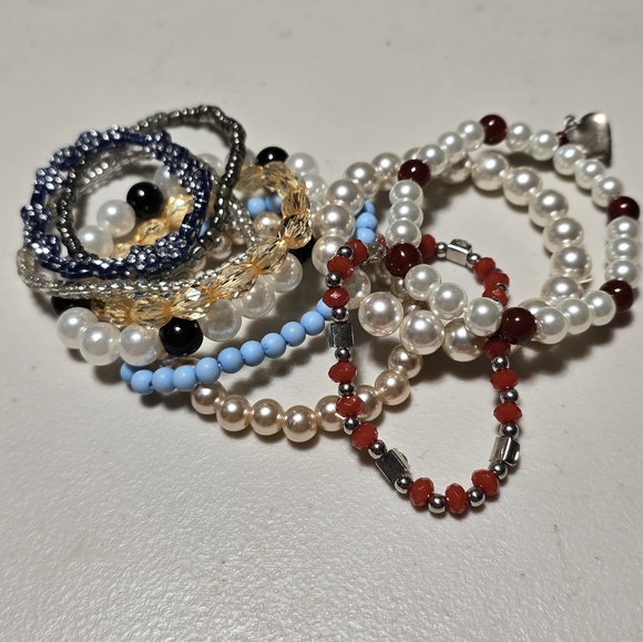 Lot of 10 Stretchy Beaded Bracelets - Picture 1 of 1